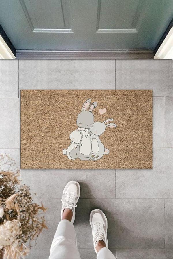 Kahverengi Kapı Önü Paspası Tavşan Ailesi Desen  K-3224 - Image 1