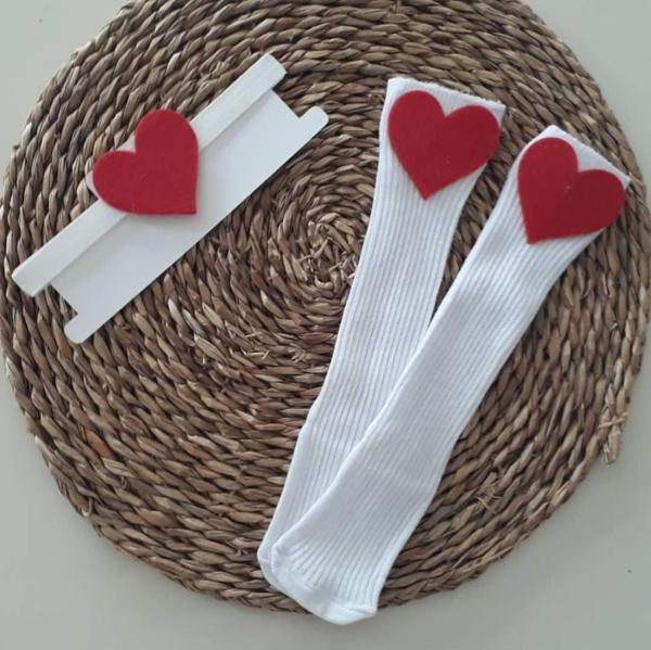 MARS BABY Kız Bebek Kırmızı Kalp Figürlü Bandana ve Beyaz Çorap Set - Image 1