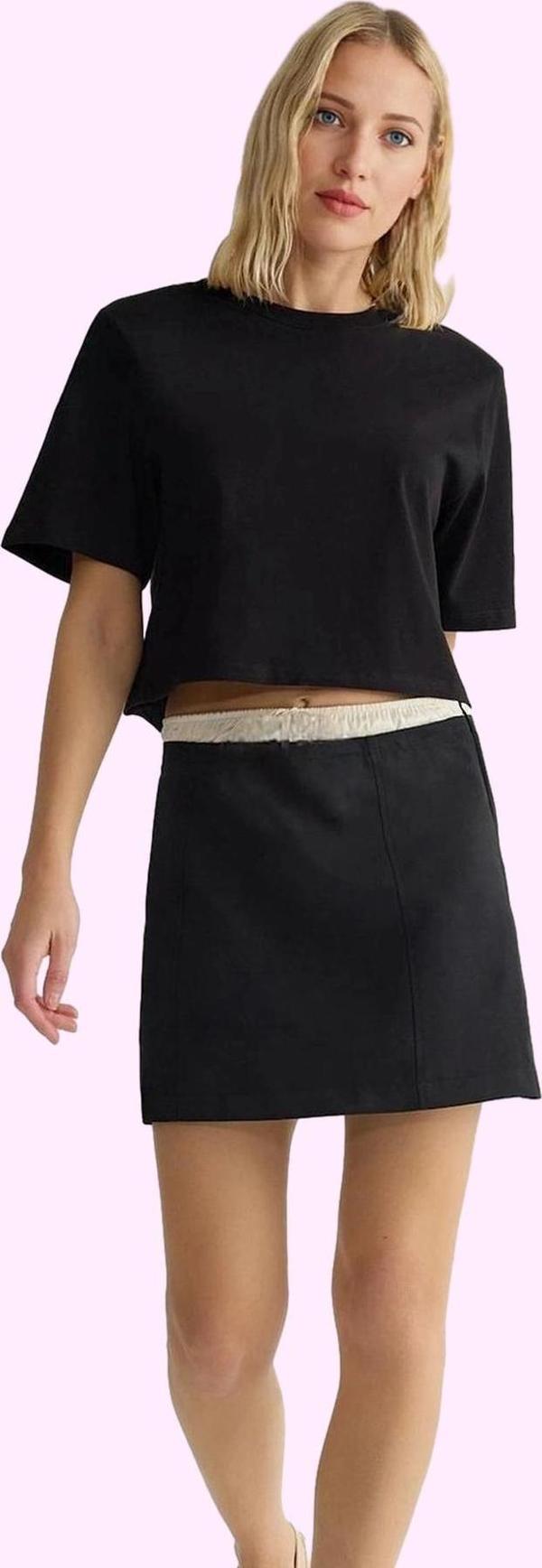 Kadın Mini Boy Gabardin Dokuma Etek Günlük Casual Stil Hafta Sonu Yaz Aylarının Vazgeçilmezi - Image 1