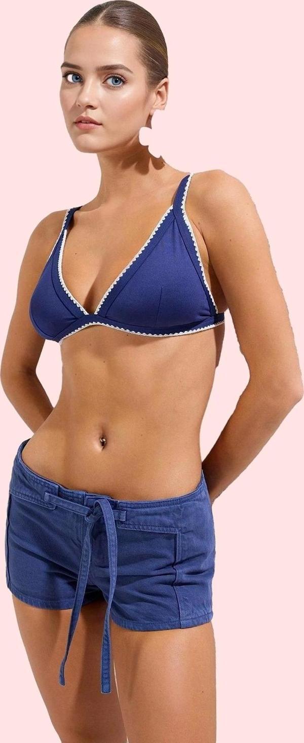 Kadın Kısa Boy Denim Şort Düz Desen Bağcıklı Flamlı Pamuk Yazlık Plaj Yaz Aylarının Vazgeçilmezi - Image 1