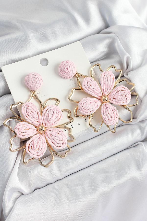 Pirinç Pembe Çiçek Model Gold Renk Kadın Hasır Küpe - Image 1