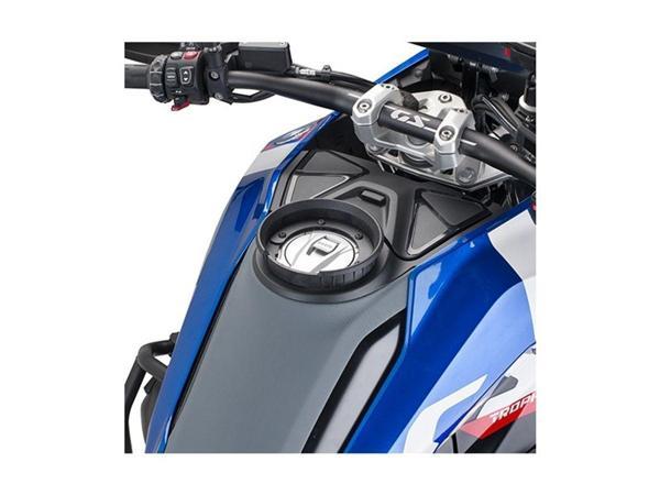 Givi Tanklock Tank Çantası Bağlantı Flanşı (BMW R 1300 GS / ADV 2024-2025 uyumlu) - Image 1