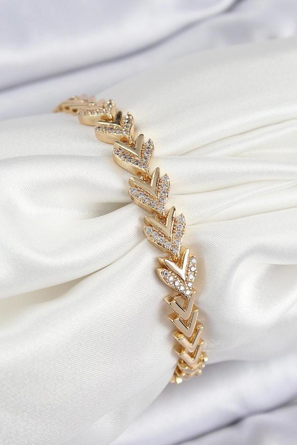 Pirinç Zirkon Taşlı Sıralı Ok Model Gold Renk Kadın Bileklik - Image 1