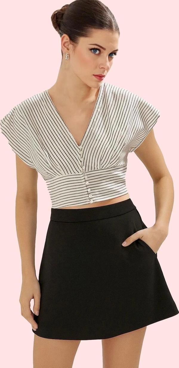 Kadın Yazlık Kısa Kollu V Yaka Çizgili Dokuma Crop Gömlek Rahat Günlük Stil Modern Tasarım - Image 1