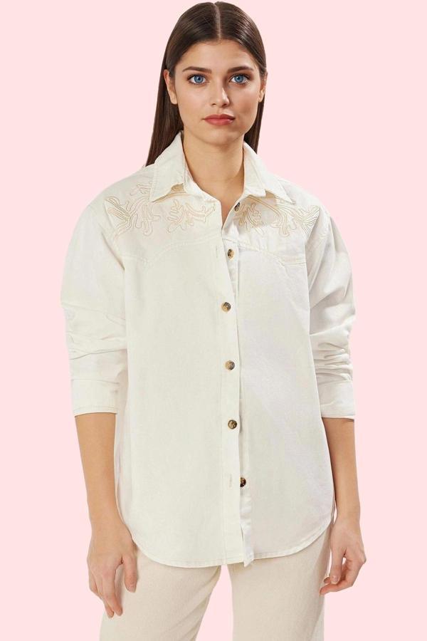 Kadın Pamuk Denim Gömlek Uzun Kollu Nakışlı Oversize Günlük Hafta Sonu Yaz Aylarının Vazgeçilmezi - Image 1