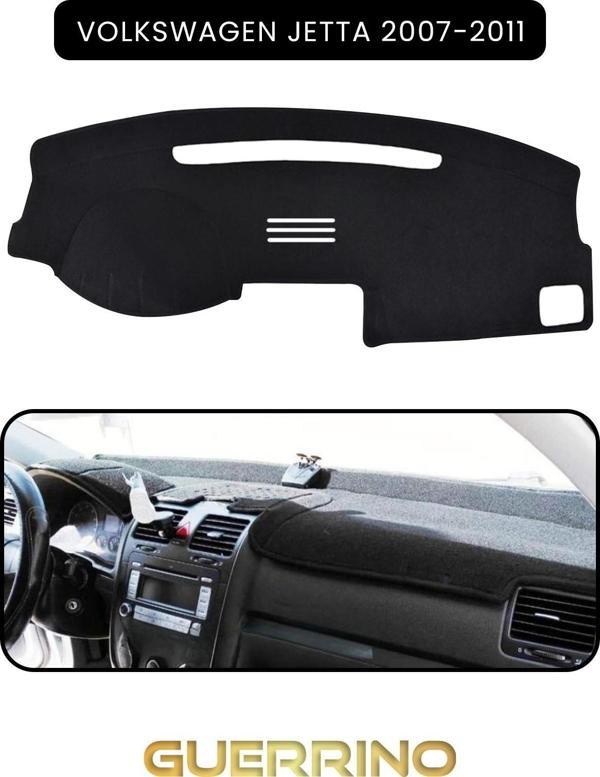 Ett Volkswagen Jetta (2007-2011)Torpido Koruma Halısı Siyah Kenar  - Image 1