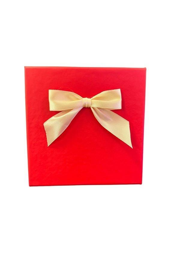 Rosepremium Kurdeleli Kare Hediye Kutusu Kırmızı (14X14X7 Cm) - Image 1