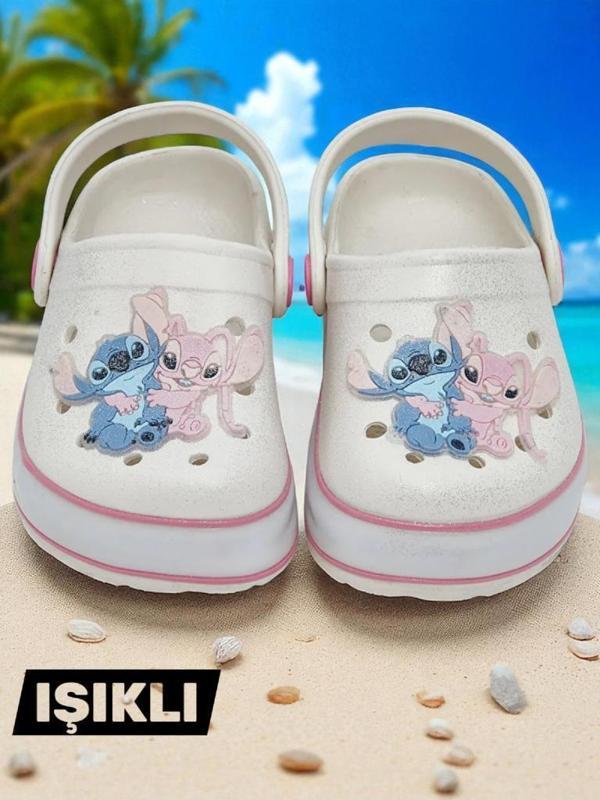 Lilo Stich Baskılı Tabanı Işıklı Kız Çocuk Plaj Terliği & Sandaleti - Image 1
