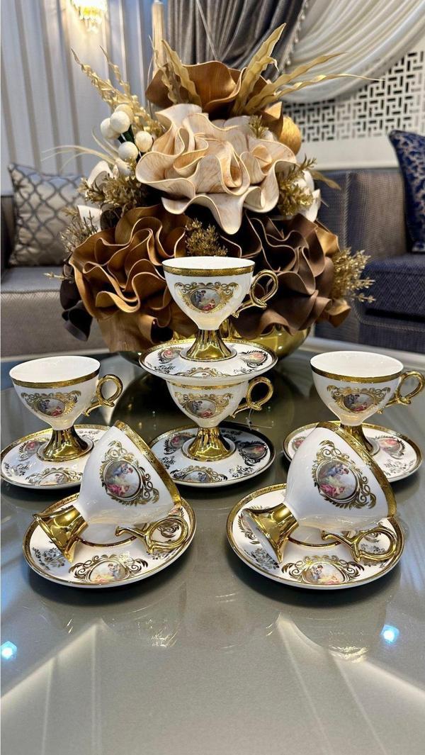 Porselen 6 Kişilik Ayaklı Gold Kahve Fincanı Takımı Rosanna - Image 1