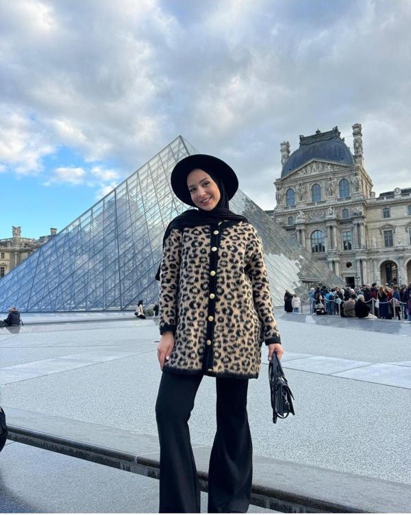 Winter Club Kadın Kahverengi Leopar Desenli Şardonlu Uzun Hırka %100 İpek - Image 1