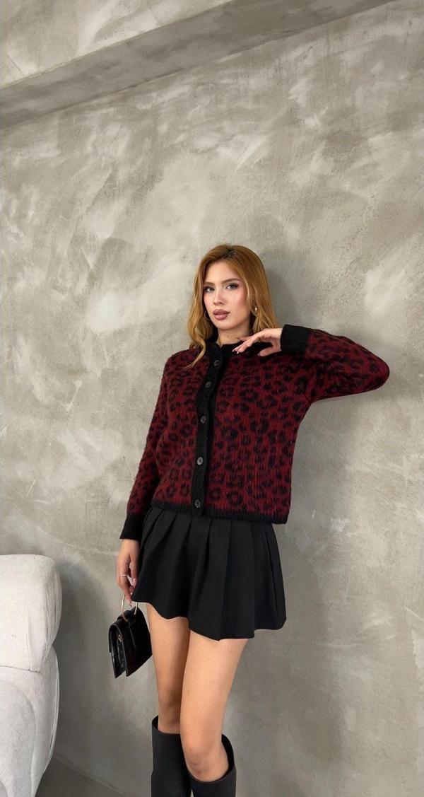 Winter Club Kadın Bordo Leopar Desenli Şardonlu Hırka - Image 1