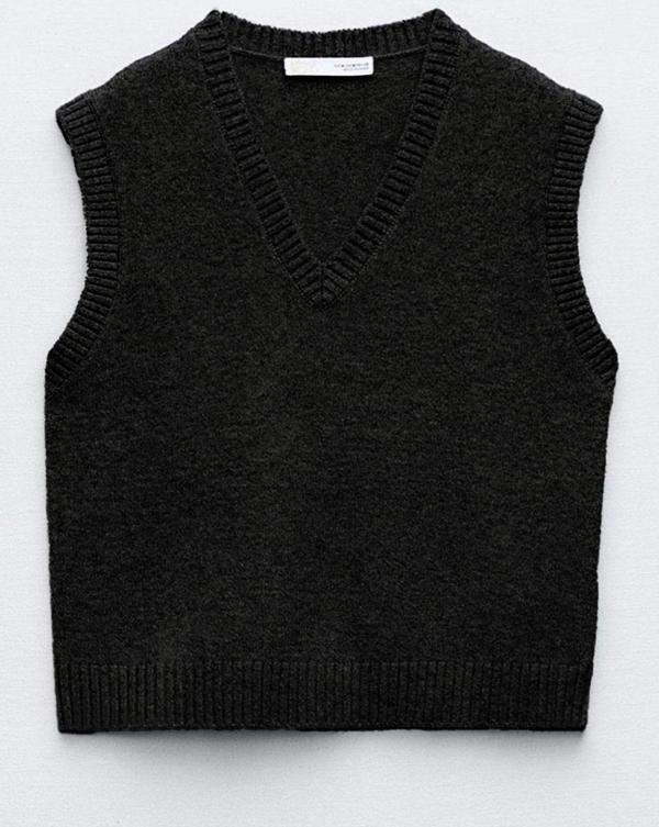 Winter Club Kadın Siyah V Yaka Fitilli Kenarlı Kolsuz İpek Süveter - Image 1