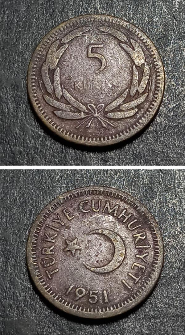 Escoines 39963689921be1db17 1951 5kuruş haliyle %70 Bakır ve %30 Çinko para - Image 1