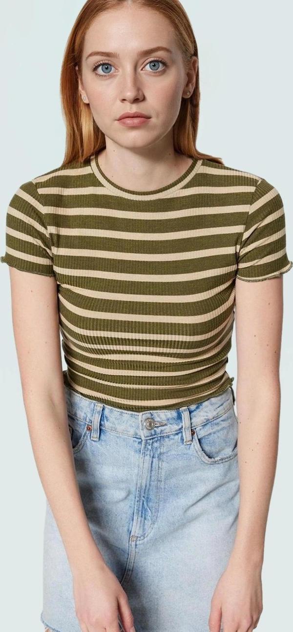 Kısa Kollu Çizgili Örme Bluz Rahat Şık Fitted Kalıp Kaliteli İşçilik Günlük Kullanım İçin - Image 1