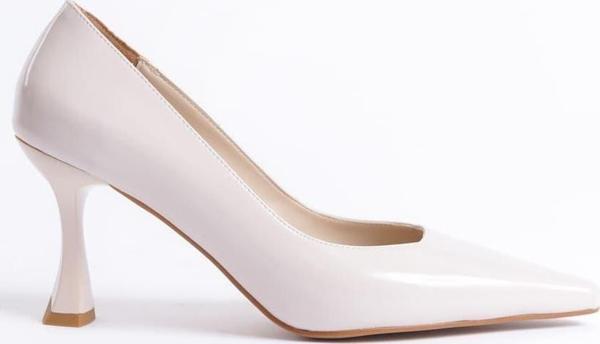 Cordelia Kadın Bej Rugan Stiletto - Image 1