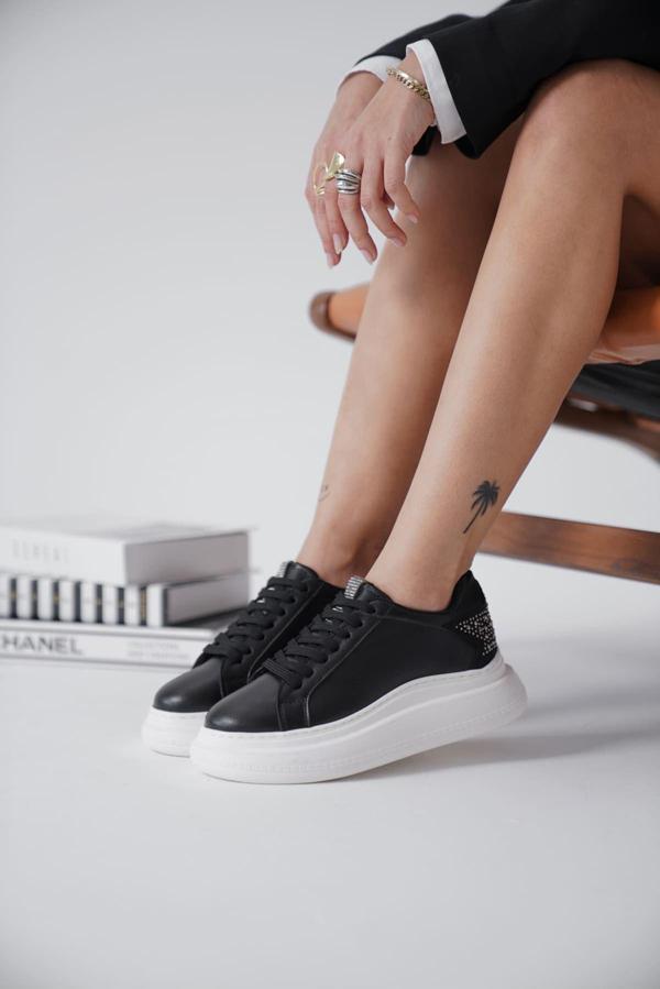Grace Arkası Taşlı Siyah Kadın Sneaker - Image 1
