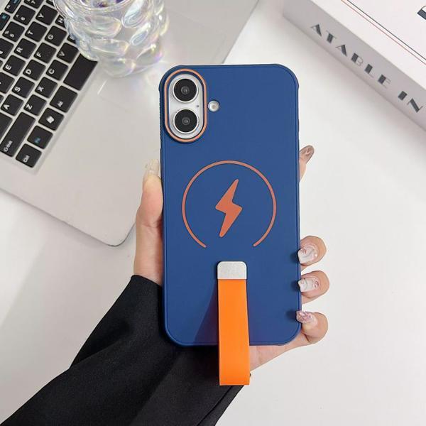 iPhone 16 Uyumlu Magsafe Şarj Özellikli Kamera Korumalı Kordon Standlı Silikon Kapak - Image 1