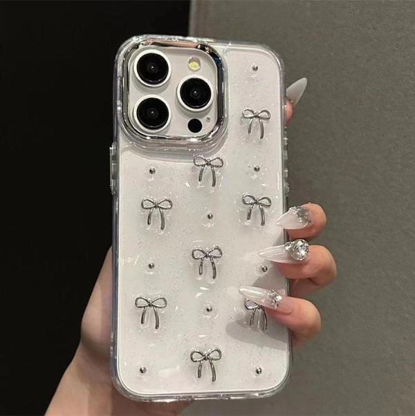 iPhone 15 Pro Max Uyumlu Kamera Korumalı Fiyonk Desenli Şeffaf Silikon Kapak - Image 1