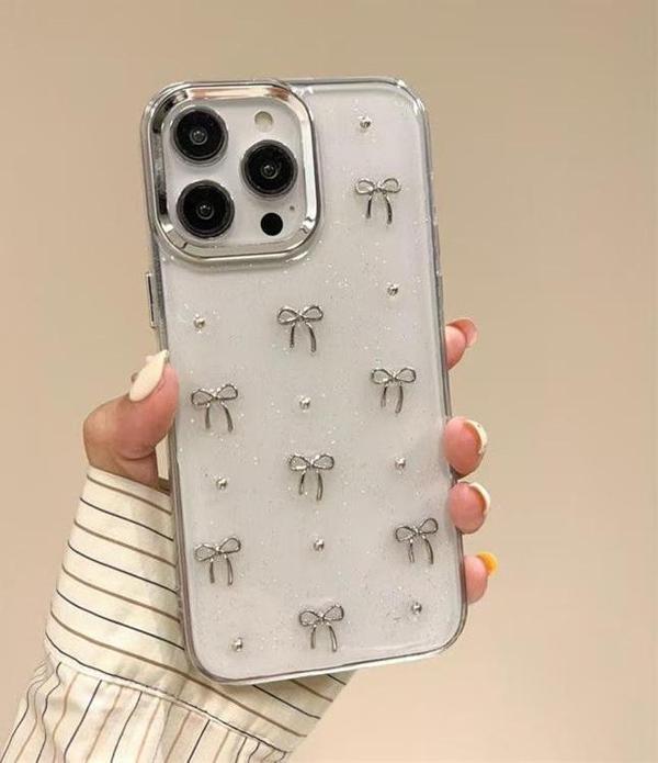 iPhone 14 Pro Max Uyumlu Kamera Korumalı Fiyonk Desenli Şeffaf Silikon Kapak - Image 1