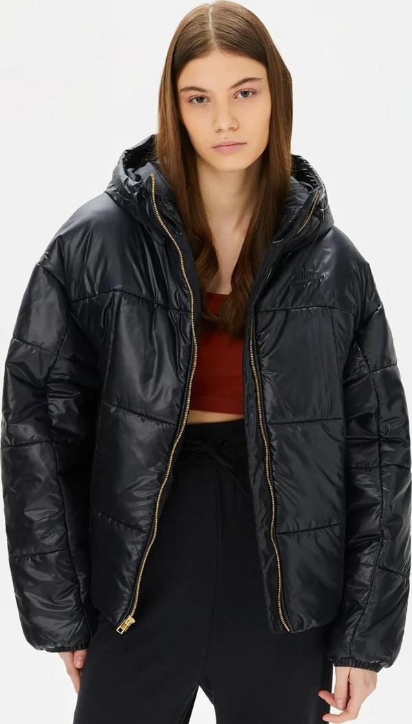 Nike Terma Fit Synthetic Fill Loose Fit Classic Puffer Shine Kadın Bol Kesim Şişme Mont Siyah - Image 1