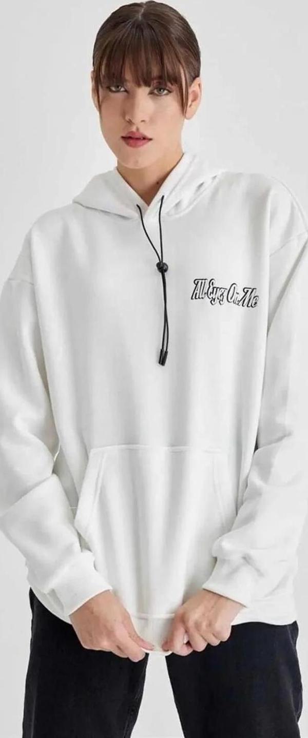 Kadın Kapüşonlu Sırt Baskılı Üç İplik Oversize Sweatshirt - Beyaz - Image 1