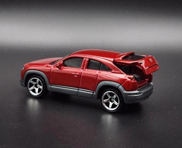 Matchbox 1:64 Arabalar FWD28 HLG08 MAZDA MX-30 - Image 1