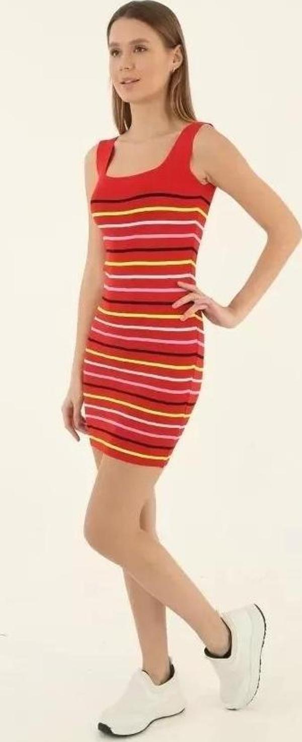 Kadın Kare Yaka Midi Boy Likralı Polelit Elbise - Kırmızı - Image 1