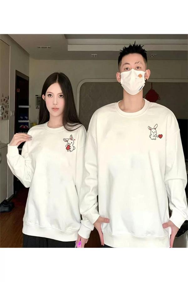 Tavşan Baskılı Sevgili Çift Kombini Kapüşonlu Sweatshirt & Hodie - Beyaz - Image 1