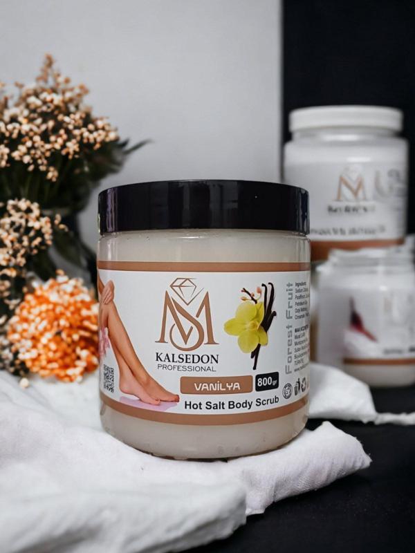 Ms Kalsedon PROFESSOINAL Vanilya Aromalı Canlandırıcı & Yumuşatıcı El Ayak Ve Vücut Bakım Peelingi 8 - Image 1