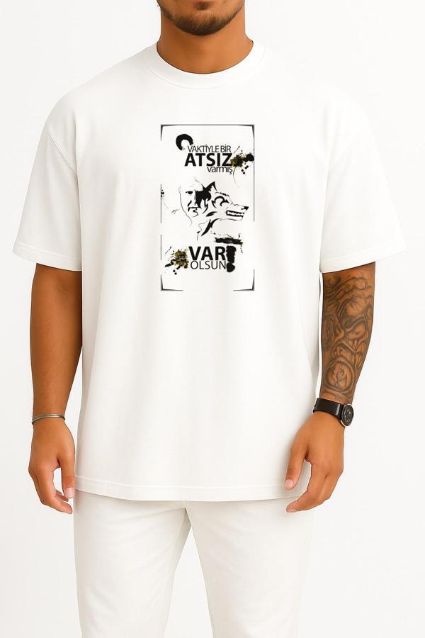 Oversize Vaktiye Bir Atsız Varmış Nihal Atsız Göğüs Tasarımlı Unisex T-Shirt - Image 1