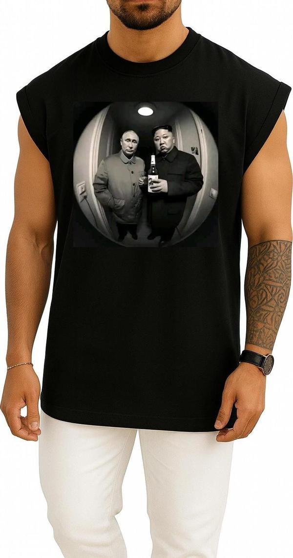 Oversize Putin Ve Kim Jong Un Göğüs Tasarımlı Atlet - Image 1