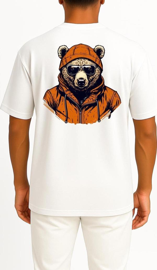 Oversize Kapşonlu Gözlüklü Ayı Sırt Tasarımlı Unisex T-Shirt - Image 1