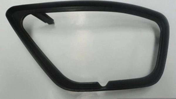 2002-2005 Ford Focus Sdhb Sis Lamba Kapağı Sol Siyah Sis Delikli (Isam) (Adet) (Oem No:1208011) - Image 1