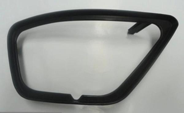 2002-2005 Ford Focus Sdhb Sis Lamba Kapağı Sağ Siyah Sis Delikli (Isam) (Adet) (Oem No:1208010) - Image 1