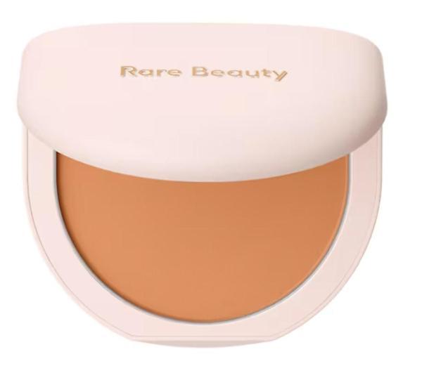 Rare Beauty Tinted Pressed Powder - Renkli Kompakt Pudra Almond - Image 1