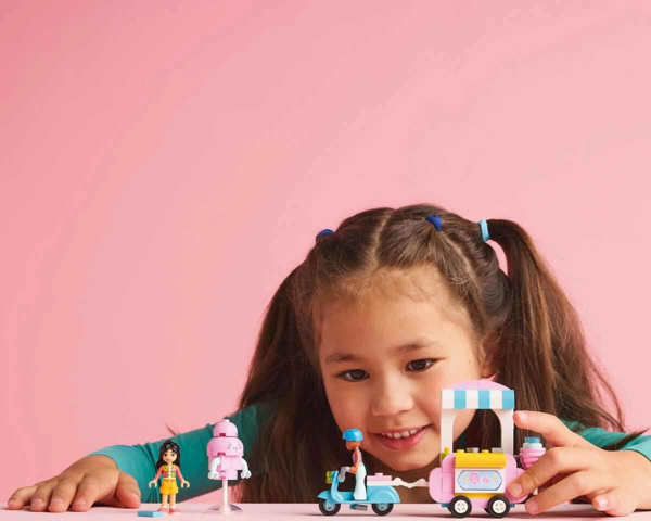LEGO Friends Pamuk Şeker Standı ve Scooter 42643 - Image 1