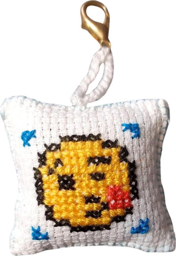 Uretti - Sibel 2453 1457 El Yapımı Öpücük Emoji Çanta Süsü / Anahtarlık - Image 1