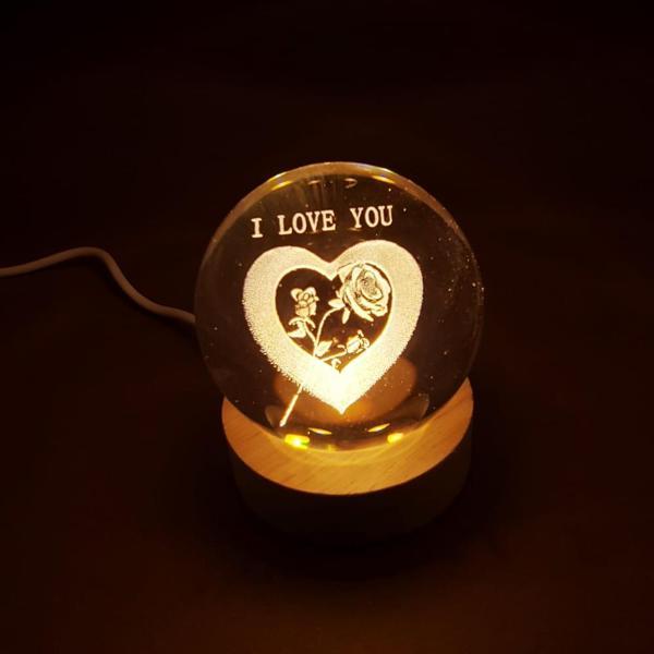 Büro Ev Ofis Hediyesi için 6CM Kalpli I Love You Stil Ahşap Standlı Işıklı Cam Küre - Image 1