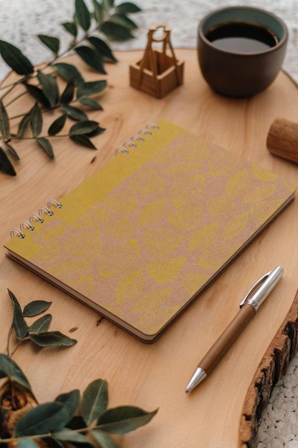 Prestij Yellow Leaves Kraft Çizgili Defter 17X24 - Image 1