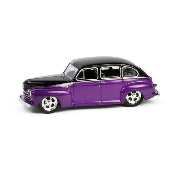 Greenlight 1/64 California Lowriders Series 6- 1946 Fordor Super Deluxe - Image 1