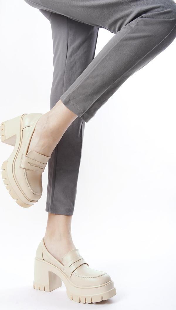 Kadın Femi Krem Cilt 8 cm Topuklu Platformlu Ayakkabı - Image 1