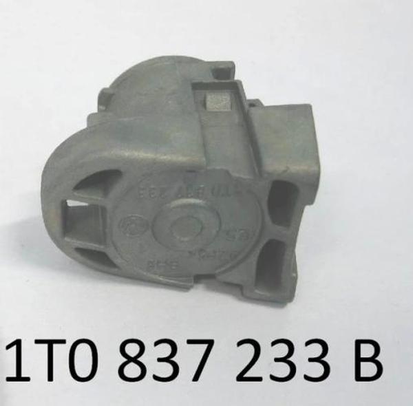 Volkswagen Caddy 2004  Kapı Kol Zamağı  (Oem No:1T0837233B) - Image 1