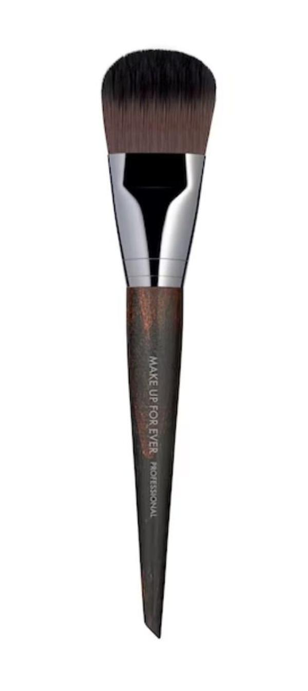 MAKE UP FOR EVER Pinceau #108 - Büyük Fondöten Fırçası - Image 1