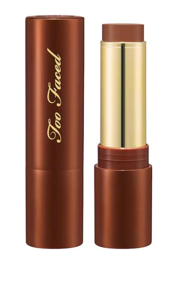 TOO FACED Chocolate Soleil Stick Crémeux Chocolate Caramel - Bronzlaştırıcı ve Şekillendirici Çubuk - Image 1