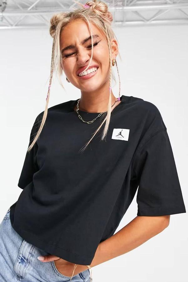Nike Jordan Essential Boxy Loose Fit T-shirt Black Kadın Bol Kesim Crop Tişört Siyah - Image 1