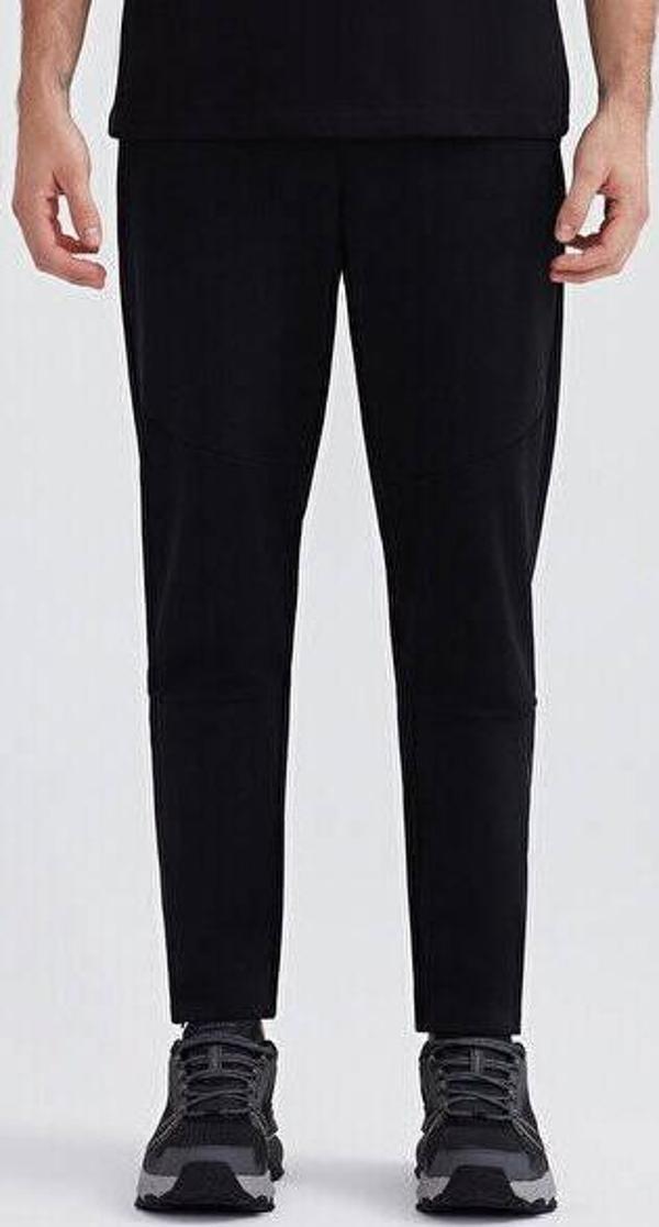 M 2Xı-Lock Jogger Sweatpant S232195-001 - Image 1