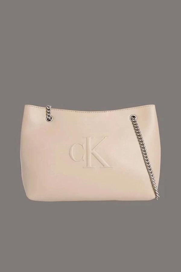 Calvin Klein SCULPTED CHAIN SHOULDER BAG Kadın  Omuz Çantası LV04K3163G-PBF - Image 1