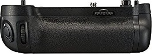Mcoplus Nikon D7100-D7200  Battery Grip - Image 1