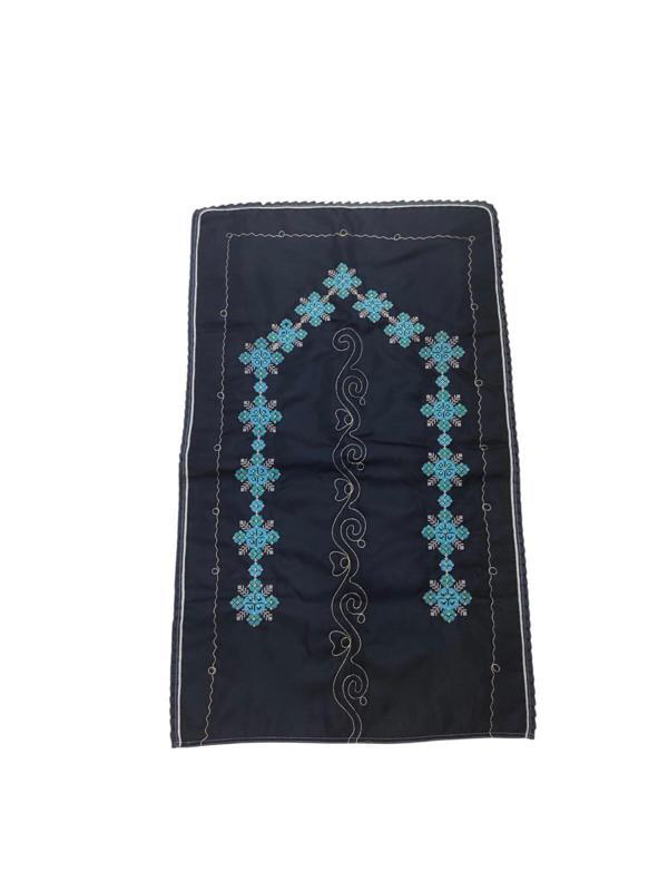 Çeyizlik Kanaviçe Etamin İşleme Nakışlı Siyah Seccade 70 X 120 - Image 1