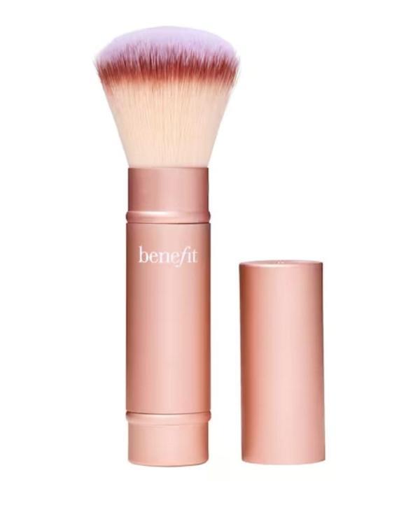 Benefit Cosmetics Çok Amaçlı Allık, Bronzer Ve Aydınlatıcı Fırçası - Image 1
